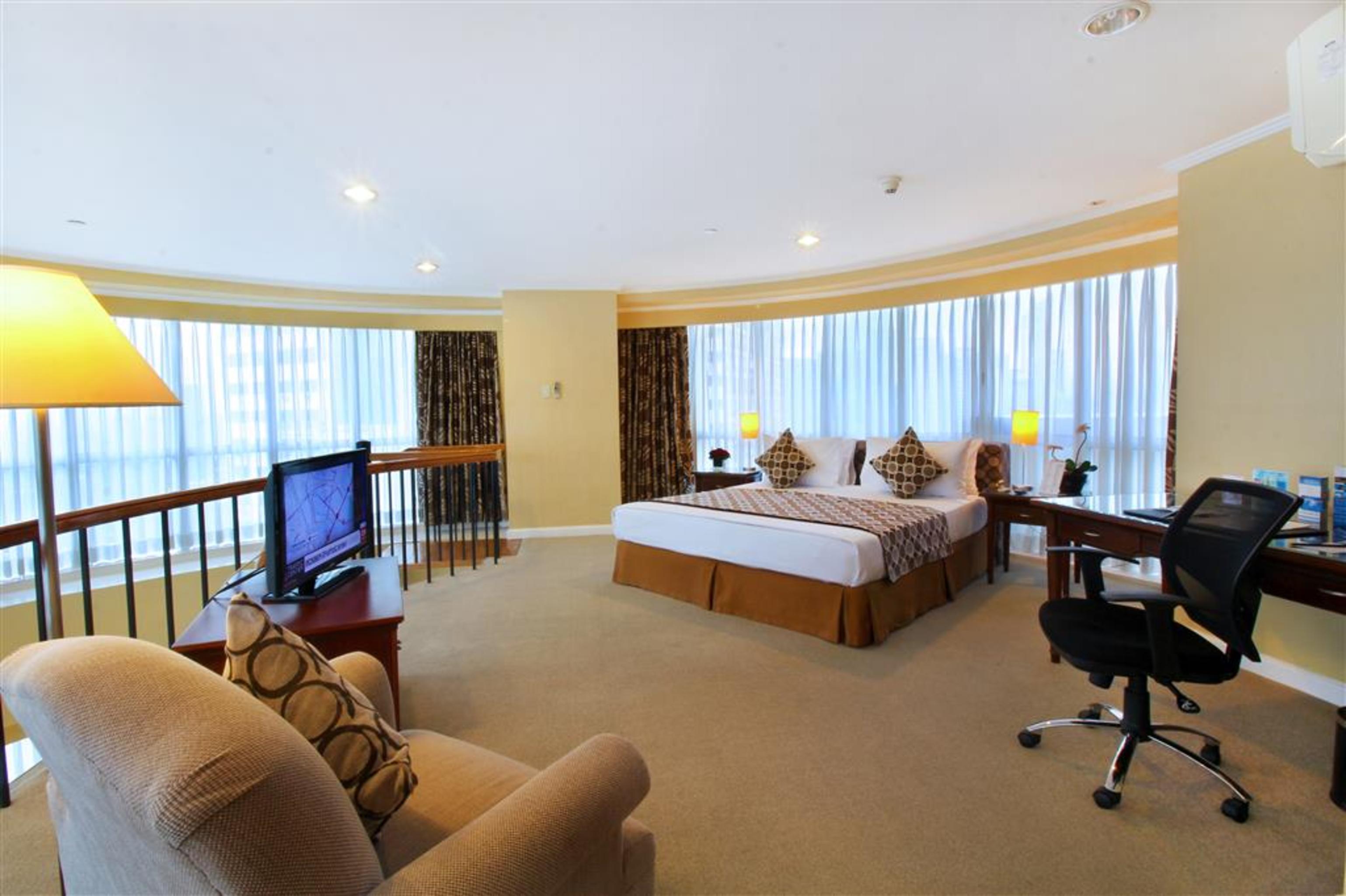 Oxford Suites Makati Makati City Exteriör bild