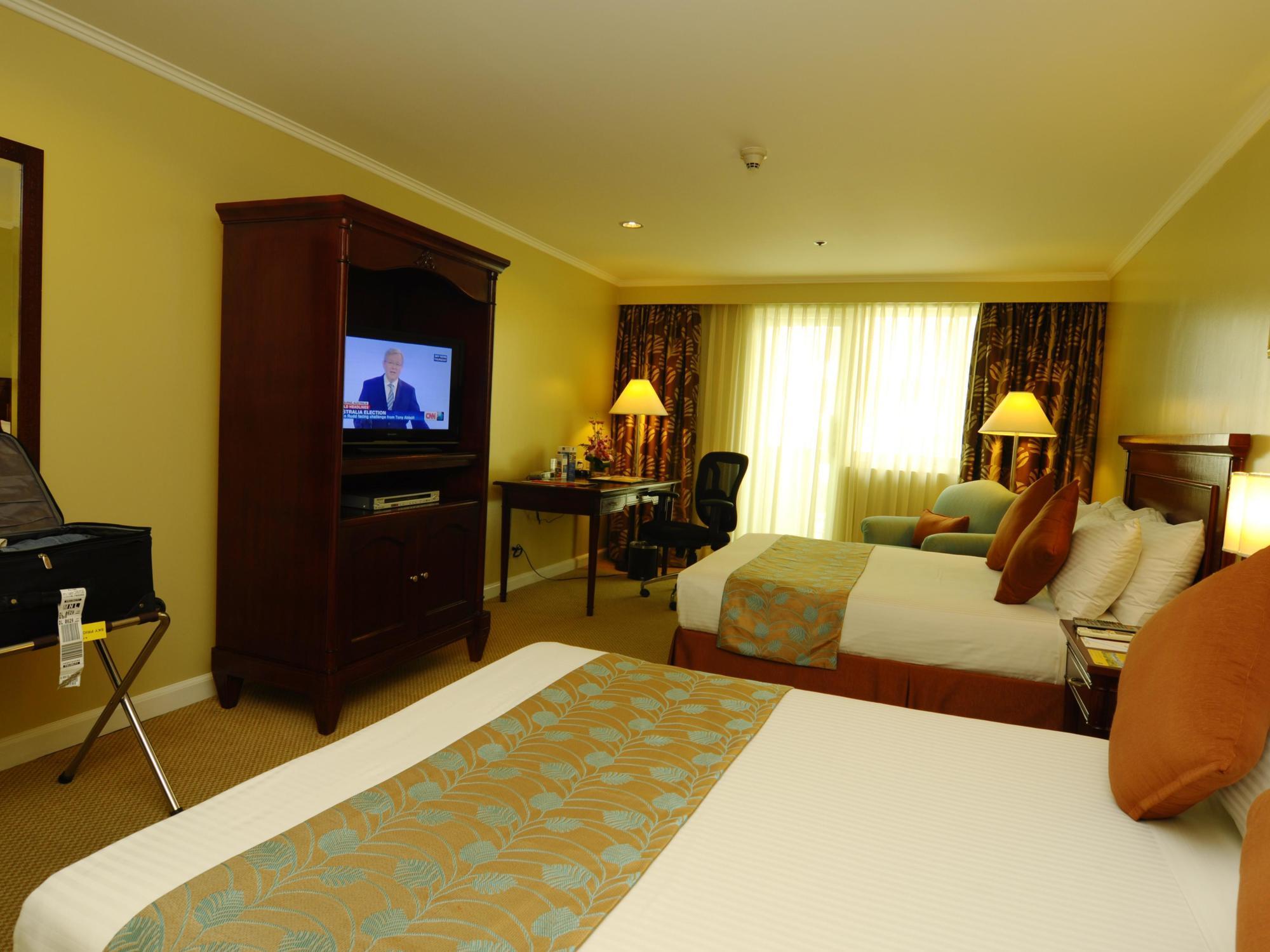 Oxford Suites Makati Makati City Exteriör bild