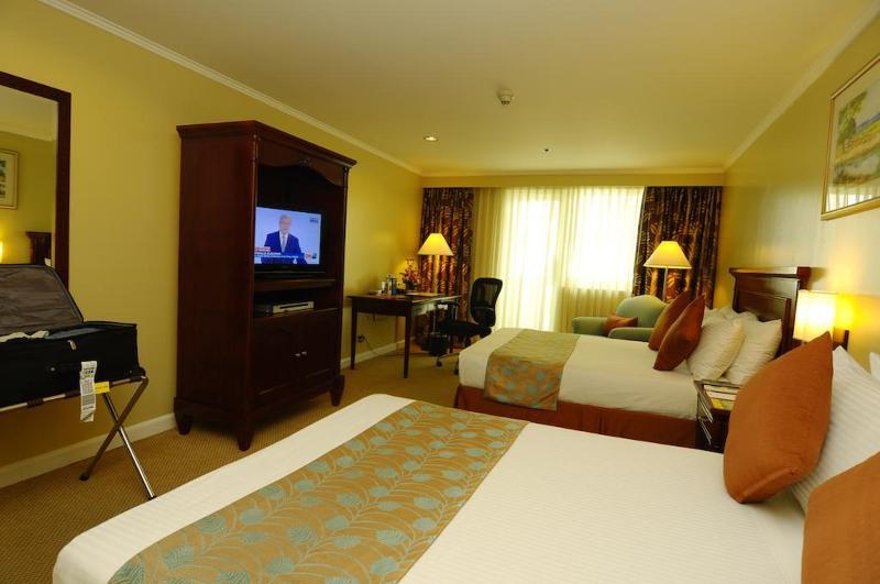 Oxford Suites Makati Makati City Exteriör bild